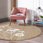 - RealHomes Dijital Baskılı Kaymaz Tabanlı Comfort Yuvarlak Halı - Realhomes  Renkli Zeminde Beyaz Çiçek Desenli Dijital Baskılı Modern Kahverengi Koridor ve Antre Yıkanabilir Kaymaz Tabanlı Yuvarlak Halı Realhomes