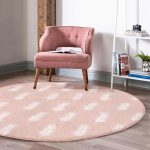 - RealHomes Dijital Baskılı Kaymaz Tabanlı Comfort Yuvarlak Halı - Realhomes  Pastel Zeminde Beyaz Yaprak Desenli Dijital Baskılı Modern Pembe Salon ve Oturma Odası Yıkanabilir Kaymaz Tabanlı Yuvarlak Halı Realhomes