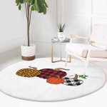 - RealHomes Dijital Baskılı Kaymaz Tabanlı Comfort Yuvarlak Halı - Realhomes  Beyaz Zeminde Ekoseli Balkabakları Dijital Baskılı Modern Bordo Balkon Yıkanabilir Kaymaz Tabanlı Yuvarlak Halı Realhomes