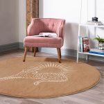 - RealHomes Dijital Baskılı Kaymaz Tabanlı Comfort Yuvarlak Halı - Realhomes  Pastel Zeminde Onedraw Çizimli Güneş Desenli Dijital Baskılı Modern Kahverengi Salon ve Oturma Odası Kaymaz Tabanlı Yuvarlak Halı Realhomes