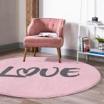 - RealHomes Dijital Baskılı Kaymaz Tabanlı Comfort Yuvarlak Halı - Realhomes Sevgililer Günü Temalı Özel Tasarım Dijital Baskılı Modern Pembe Çocuk ve Genç Odası Yıkanabilir Kaymaz Tabanlı Yuvarlak Halı Realhomes