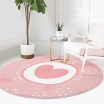 - RealHomes Dijital Baskılı Kaymaz Tabanlı Comfort Yuvarlak Halı - Realhomes  Sevgililer Günü Temalı Özel Tasarım Dijital Baskılı Modern Pembe Yatak Odası Yıkanabilir Kaymaz Tabanlı Yuvarlak Halı Realhomes
