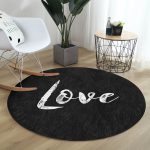 - RealHomes Dijital Baskılı Kaymaz Tabanlı Comfort Yuvarlak Halı - Realhomes  Siyah Zeminde Mermer Motifli Love Yazılı Salon ve Oturma Odası Yıkanabilir Kaymaz Tabanlı Yuvarlak Halı Realhomes