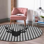 - RealHomes Dijital Baskılı Kaymaz Tabanlı Comfort Yuvarlak Halı - Realhomes  Realhomes Dijital Baskılı Kazayağı Zemin Geyik Tasarımlı Siyah Ofis Yıkanabilir Kaymaz Tabanlı Yuvarlak Kadife Halı Realhomes