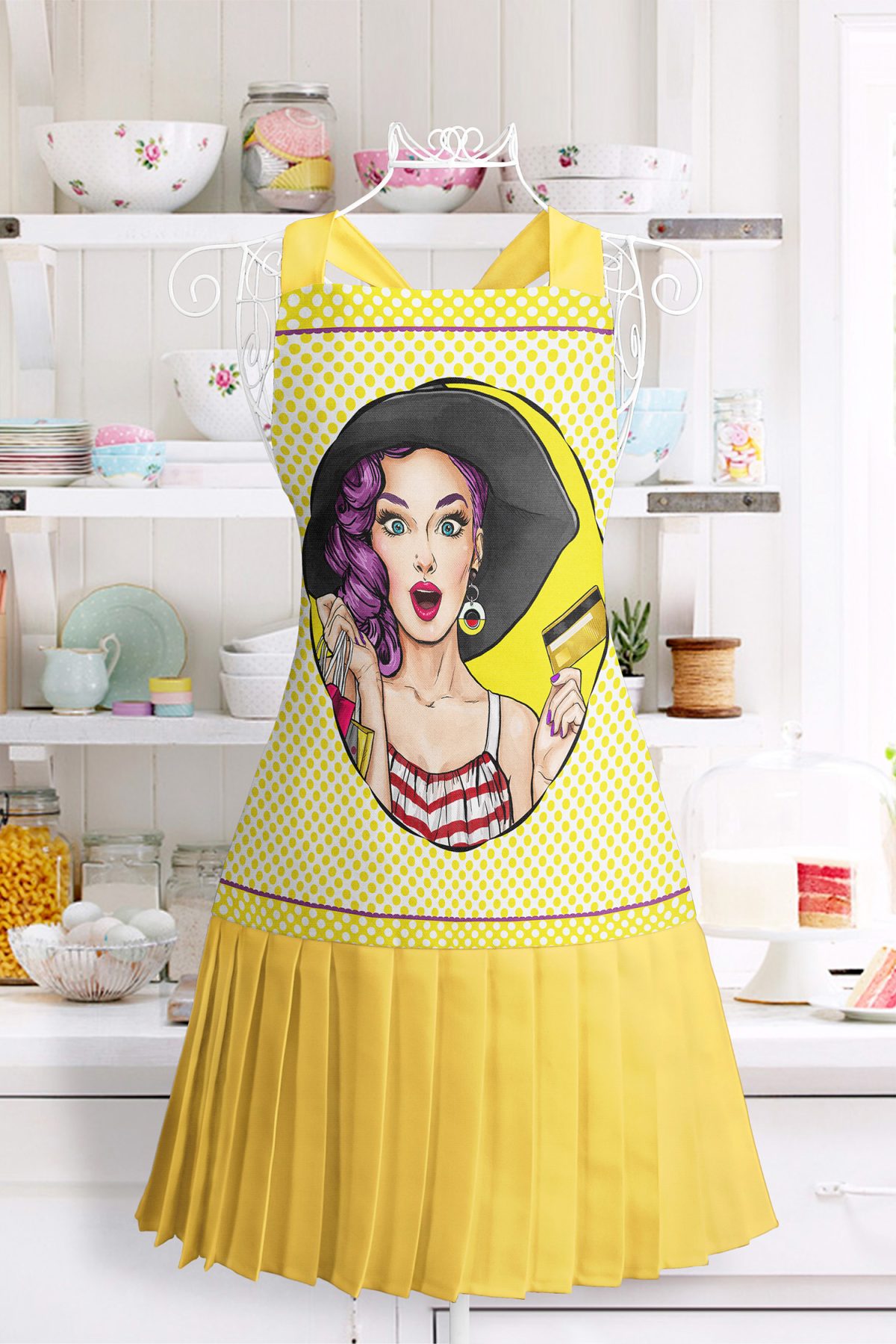 Realhomes Popart Desenli Mutfak Önlüğü - Özel Tasarım Kredi Kartlı Kız Motifli Askılı Bulaşık Aşçı Leke Tutmaz Dijital Baskılı Önlük Realhomes