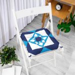 - Pofi-Ryl220-Gorsel-1 - Realhomes  Mavi Çini Desenli Dijital Baskılı Pofuduk Sandalye Minderi Realhomes