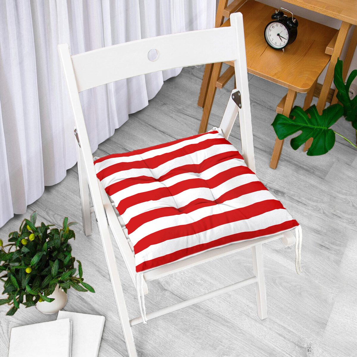 Kırmızı Beyaz Düz Çizgili Özel Tasarım Pofuduk Sandalye Minderi Realhomes