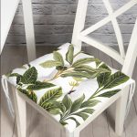 - Pofi-Ryl336-Gorsel - Realhomes Yeşil Tropik Yaprak Motifli Modern Pofuduk Sandalye Minderi Realhomes