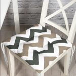 - Pofi-Ryl349-Gorsel - Realhomes  Soft Renkli Zigzag Tasarımlı Pofuduk Sandalye Minderi Realhomes