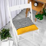 - Pofi-Ryl380-Gorsel-1 - Realhomes  Sarı Zemin Siyah Çizgili Dijital Baskılı Modern Pofuduk Sandalye Minderi Realhomes