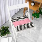 - Pofi-Ryl381-Gorsel-1 - Realhomes  Pembe Zemin Siyah Çizgili Dijital Baskılı Modern Pofuduk Sandalye Minderi Realhomes