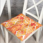 - Pofi-Ryl51-Gorsel - Realhomes  Turuncu Damask Tasarımlı Dijital Baskılı Pofuduk Sandalye Minderi Realhomes