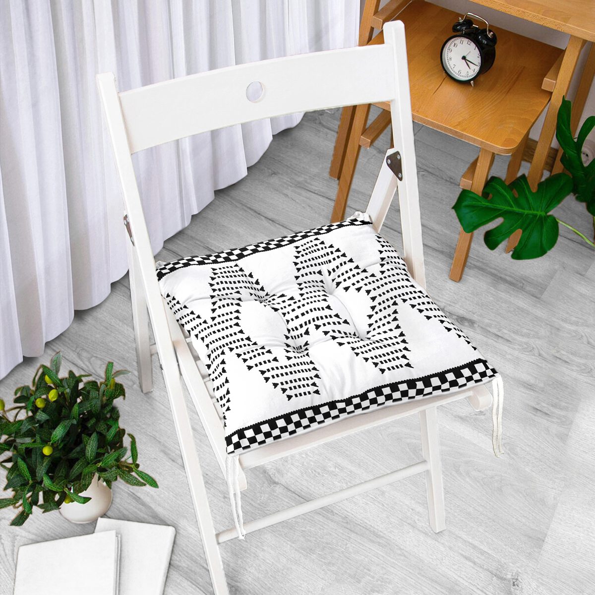 Siyah Beyaz İskandinav Motifli Dijital Baskılı Modern Pofuduk Sandalye Minderi Realhomes