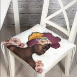 - Pofi-Ryl85-Gorsel - Realhomes Gül Tasarımlı Siyahi Kadın Motifli Modern Pofuduk Sandalye Minderi Realhomes