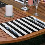 - RealHomes Özel Tasarım 6'lı Amerikan Servis Takımı - Realhomes  6'lı Siyah Beyaz Çizgili Düz Siyah Özel Tasarımlı Modern Sunum Altlığı - Amerikan Servis Seti Realhomes