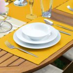 Sarı Krem Zemin Bisikletli Adam Motifli 1 Adet Runner & 4 Adet Yeşil Renkli Amerikan Servis Realhomes