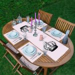 Pembe Zemin Siyah Beyaz Taç Tasarımlı 1 Adet Runner & 4 Adet Yeşil Renkli Amerikan Servis Realhomes