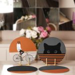 - RealHomes Dijital Baskılı Servis Altlığı - Supla - 4'lü - Realhomes Kiremit Renkli Bisikletli Adam Çizgili Tasarımlı Yuvarlak Servis Altlığı & Supla Realhomes