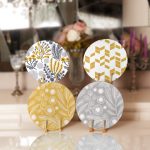 - RealHomes Dijital Baskılı Servis Altlığı - Supla - 4'lü - Realhomes Sarı Gri Tropik Çiçekler Özel Tasarımlı Dekoratif Yuvarlak Servis Altlığı & Supla Realhomes