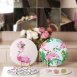 - RealHomes Dijital Baskılı Servis Altlığı - Supla - 4'lü - Realhomes Pembe Temalı Flamingo Tasarımlı Dijital Baskılı Modern Yuvarlak Servis Altlığı & Supla Realhomes