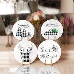 - RealHomes Dijital Baskılı Servis Altlığı - Supla - 4'lü - Realhomes Siyah Beyaz Ekose Motifli Christmas Temalı Modern Yuvarlak Servis Altlığı & Supla Realhomes