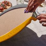 - RealHomes Dijital Baskılı Servis Altlığı - Supla - 6'lı - Realhomes 6'lı Hardal Bisikletli Kedili Motifli Dekoratif Yuvarlak Servis Altlığı & Supla Realhomes