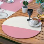 Realhomes 6+1 Pembe Kedili Bisikletli Adam Dijital Baskılı Püsküllü Runner ve Yuvarlak Servis Altlığı & Supla Seti Realhomes