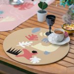 - SuplaRunnerSetRyl50-Gorsel-3 - Realhomes Realhomes 6+1 Renkli Çiçek Tasarımlı Onedraw Temalı Dekoratif Püsküllü Runner ve Yuvarlak Servis Altlığı & Supla Seti Realhomes