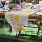 - SuplaRunnerSetRyl51-Gorsel-2 - Realhomes Realhomes 6+1 Krem Zeminli Çizgili Özel Tasarımlı Dijital Baskılı Püsküllü Runner ve Yuvarlak Servis Altlığı & Supla Seti Realhomes