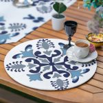 Realhomes 6+1 Mavi Çini Motifli Dijital Baskılı Dekoratif Püsküllü Runner ve Yuvarlak Servis Altlığı & Supla Seti Realhomes