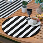 - SuplaRunnerSetRyl9-Gorsel-3 - Realhomes  Realhomes 6+1 Siyah Beyaz Düz Çizgili Özel Tasarımlı Dijital Baskılı Modern Püsküllü Runner ve Yuvarlak Servis Altlığı & Supla Seti Realhomes