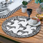 Realhomes 6+1 Siyah Beyaz Damalı Zebra ve Geyik Tasarımlı Dekoratif Püsküllü Runner ve Yuvarlak Servis Altlığı & Supla Seti Realhomes