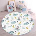 - RealHomes Dijital Baskılı Kaymaz Tabanlı Comfort Çocuk Odası Yuvarlak Halı - Realhomes  Mavi Bulutlar Üstünde Sevimli Ayı Motifli Çocuk & Genç Odası Makinede Yıkanabilir Kaymaz Tabanlı Yuvarlak Çocuk Halısı Realhomes
