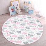 - RealHomes Dijital Baskılı Kaymaz Tabanlı Comfort Çocuk Odası Yuvarlak Halı - Realhomes Açık Pembe Bulut Motifli Çocuk & Genç Odası Makinede Yıkanabilir Kaymaz Tabanlı Yuvarlak Çocuk Halısı Realhomes