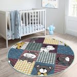 - RealHomes Dijital Baskılı Kaymaz Tabanlı Comfort Çocuk Odası Yuvarlak Halı - Realhomes  Ekose Temalı Sevimli Ayıcık Çocuk & Genç Odası Makinede Yıkanabilir Kaymaz Tabanlı Yuvarlak Çocuk Halısı Realhomes