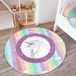 - RealHomes Dijital Baskılı Kaymaz Tabanlı Comfort Çocuk Odası Yuvarlak Halı - Realhomes  Renkli Çizgili Unicorn Temalı Çocuk & Genç Odası Makinede Yıkanabilir Kaymaz Tabanlı Yuvarlak Çocuk Halısı Realhomes