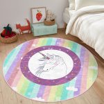 - RealHomes Dijital Baskılı Kaymaz Tabanlı Comfort Çocuk Odası Yuvarlak Halı - Realhomes  Renkli Çizgili Unicorn Temalı Çocuk & Genç Odası Makinede Yıkanabilir Kaymaz Tabanlı Yuvarlak Çocuk Halısı Realhomes