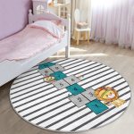 - RealHomes Dijital Baskılı Kaymaz Tabanlı Comfort Çocuk Odası Yuvarlak Halı - Realhomes  Çizgili Zemin Aslan Kuşlar Seksek Tasarımlı Çocuk & Genç Odası Makinede Yıkanabilir Kaymaz Tabanlı Yuvarlak Çocuk Oyun Halısı Realhomes