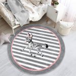 - RealHomes Dijital Baskılı Kaymaz Tabanlı Comfort Çocuk Odası Yuvarlak Halı - Realhomes  Gri Çizgili Zemin Sevimli Zebra Tasarımlı Çocuk & Genç Odası Makinede Yıkanabilir Kaymaz Tabanlı Yuvarlak Çocuk Halısı Realhomes