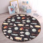 - RealHomes Dijital Baskılı Kaymaz Tabanlı Comfort Çocuk Odası Yuvarlak Halı - Realhomes  Lacivert Zemin Uçak Balon Temalı Çocuk & Genç Odası Makinede Yıkanabilir Kaymaz Tabanlı Yuvarlak Çocuk Halısı Realhomes