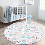 - RealHomes Dijital Baskılı Kaymaz Tabanlı Comfort Çocuk Odası Yuvarlak Halı - Realhomes  Renkli Bulutlar Tasarımlı Çocuk & Genç Odası Makinede Yıkanabilir Kaymaz Tabanlı Yuvarlak Çocuk Halısı Realhomes