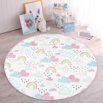 - RealHomes Dijital Baskılı Kaymaz Tabanlı Comfort Çocuk Odası Yuvarlak Halı - Realhomes  Bebek Desenli Gökkuşağı Ve Bulutlar Çocuk & Genç Odası Makinede Yıkanabilir Kaymaz Tabanlı Yuvarlak Çocuk Halısı Realhomes