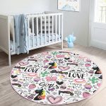 - RealHomes Dijital Baskılı Kaymaz Tabanlı Comfort Çocuk Odası Yuvarlak Halı - Realhomes  Bebek Desenli Çilek Kelebek Çocuk & Genç Odası Makinede Yıkanabilir Kaymaz Tabanlı Yuvarlak Çocuk Halısı Realhomes