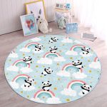 - RealHomes Dijital Baskılı Kaymaz Tabanlı Comfort Çocuk Odası Yuvarlak Halı - Realhomes  Mavi Zeminde Gökkuşağı Motifli Panda Çocuk & Genç Odası Makinede Yıkanabilir Kaymaz Tabanlı Yuvarlak Çocuk Halısı Realhomes