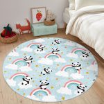 - RealHomes Dijital Baskılı Kaymaz Tabanlı Comfort Çocuk Odası Yuvarlak Halı - Realhomes  Mavi Zeminde Gökkuşağı Motifli Panda Çocuk & Genç Odası Makinede Yıkanabilir Kaymaz Tabanlı Yuvarlak Çocuk Halısı Realhomes