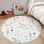 - RealHomes Dijital Baskılı Kaymaz Tabanlı Comfort Çocuk Odası Yuvarlak Halı - Realhomes  Gökkuşağı Bulut Ve Unicorn Desenli Çocuk & Genç Odası Makinede Yıkanabilir Kaymaz Tabanlı Yuvarlak Çocuk Halısı Realhomes