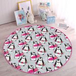 - RealHomes Dijital Baskılı Kaymaz Tabanlı Comfort Çocuk Odası Yuvarlak Halı - Realhomes  Penguen Desenli Çocuk & Genç Odası Makinede Yıkanabilir Kaymaz Tabanlı Yuvarlak Çocuk Halısı Realhomes