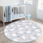 - RealHomes Dijital Baskılı Kaymaz Tabanlı Comfort Çocuk Odası Yuvarlak Halı - Realhomes  Puanlı Gri Zeminde Koyun Desenli Çocuk & Genç Odası Makinede Yıkanabilir Kaymaz Tabanlı Yuvarlak Çocuk Halısı Realhomes