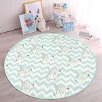 - RealHomes Dijital Baskılı Kaymaz Tabanlı Comfort Çocuk Odası Yuvarlak Halı - Realhomes  Zikzak Zeminli Kuğu Desenli Çocuk & Genç Odası Makinede Yıkanabilir Kaymaz Tabanlı Yuvarlak Çocuk Halısı Realhomes