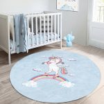 - RealHomes Dijital Baskılı Kaymaz Tabanlı Comfort Çocuk Odası Yuvarlak Halı - Realhomes  Mavi Zeminde Unicorn At Desenli Çocuk & Genç Odası Makinede Yıkanabilir Kaymaz Tabanlı Yuvarlak Çocuk Halısı Realhomes